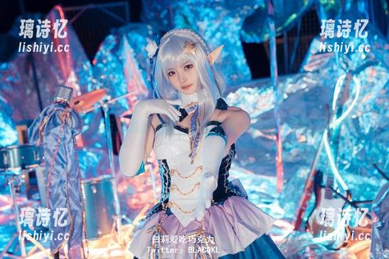 白莉爱吃巧克力 白莉爱吃巧克力的美腿,能让你每天都想分享的套图