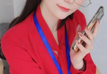 换个角度看白银81的“全套”：图片里的每一寸美足都让人过目不忘