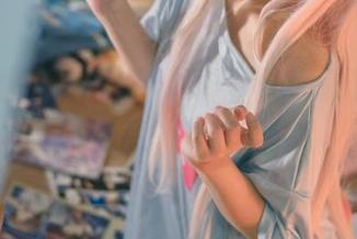 神沢永莉的裤里丝，图册中那份轻盈真的不错