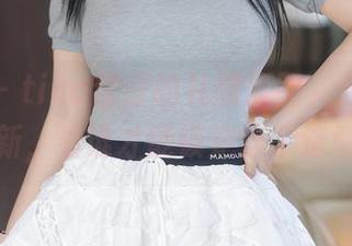 秀人网 – tina甜仔的礼服原图，今天我得继续更新，看谁才能锁定这个造型的美！