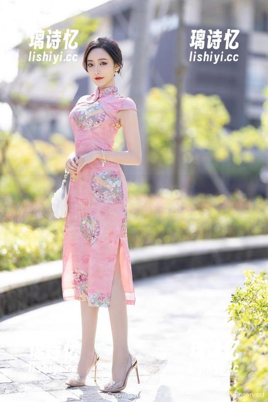 秀人网-夏馨瑶 秀人网 - 夏馨瑶的水手服写真,向未知的“海域”发出挑战!图册见!