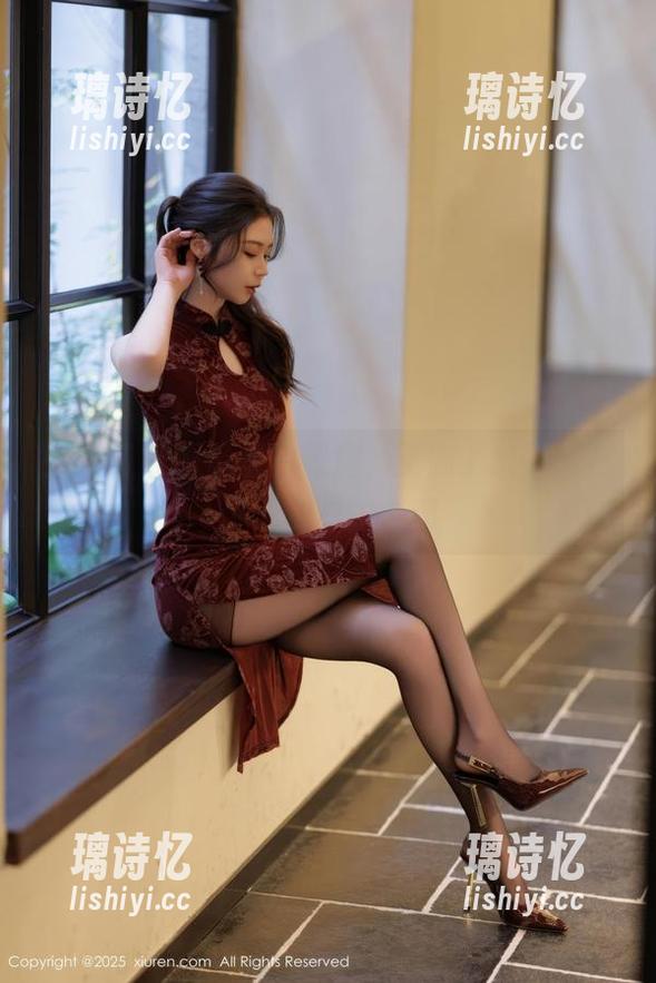 秀人网-王俪丁 秀人网 - 画像里的厨房,王俪丁给厨娘赋予了别样的灵魂