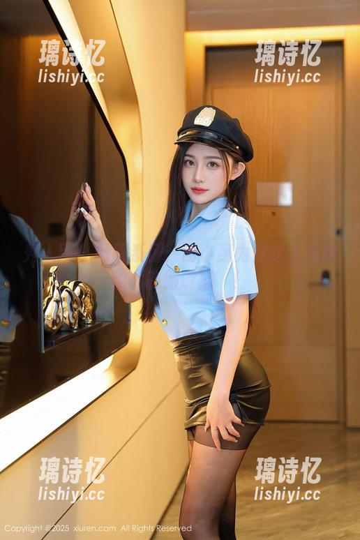 秀人网 - 制服系列：谢小蒽为你送上私拍的‘制服诱惑’！