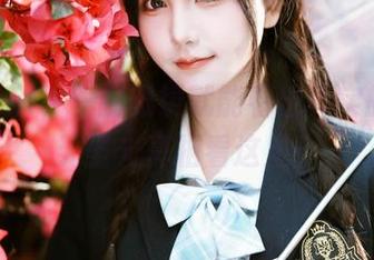 秋山AkI，一副眼镜就能看出真实的我？无圣光真相看这里！