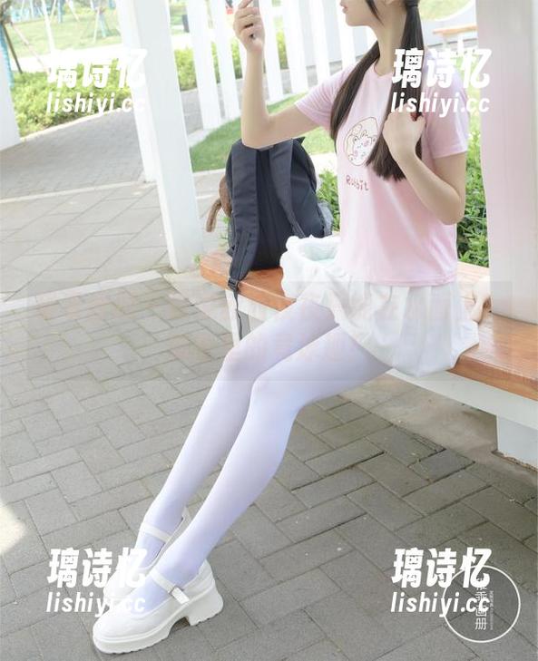 稚乖画册-赤西夜夜 稚乖画册 - 谁说赤西夜夜只能在水面上?美图里的竟泳趣!