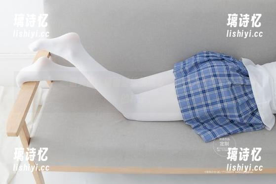 紧急企划 - 一组美图，墙面壁纸都能看，难怪大家都爱小恩清纯的样子。