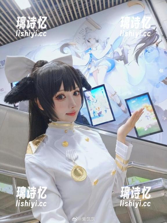 被无圣光包围的紫氯氯，运动的姿态成了我流连的理由。