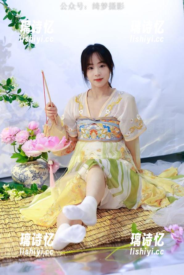 绮梦摄影 - 秋月的写真大曝露，原图无修，水印就此躲避！