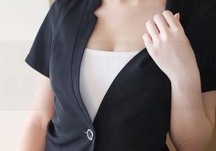 美媛馆 – 看！糯美子MINIbabe用这套泳衣把夏天穿在身上，分享给你们