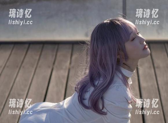 天马行空的脱尾巴Mizuki：最新图库里的天台绝美视野