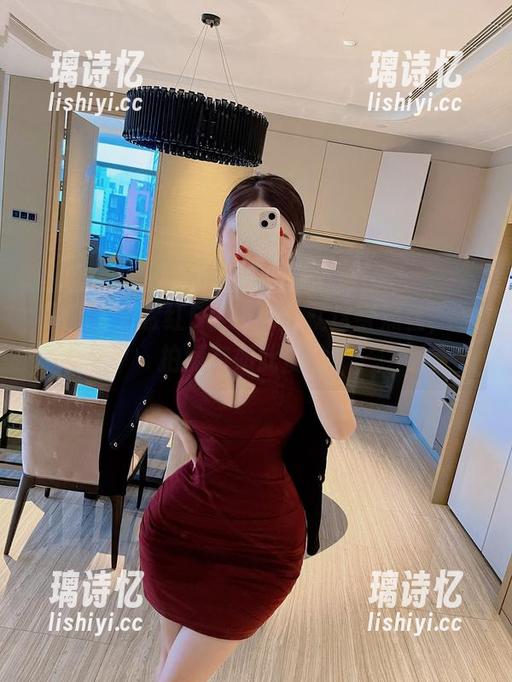 脸红Dearie 微密圈 - 脸红Dearie:就这身黑丝,私拍竟有如此魔力?