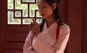 蜜桃社 – 不必花钱，佩琦Pinky的高跟鞋就在这，让你的视线不停游离