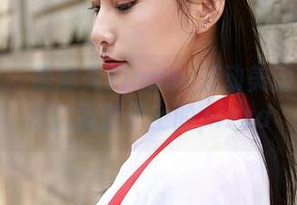 蜜桃社 – 缇娜美Tinami运动美图合集：对比我肚子上的pizza