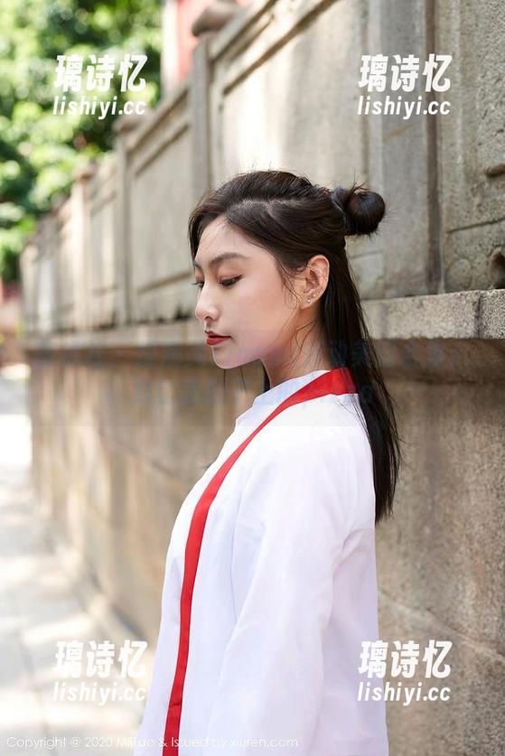 蜜桃社-缇娜美Tinami 蜜桃社 - 缇娜美Tinami运动美图合集:对比我肚子上的pizza