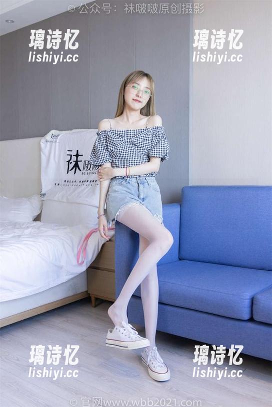 袜啵啵-稚予 袜啵啵 - 私拍特辑!稚予带你遨游薄肉丝与微加固的奇怪维度。