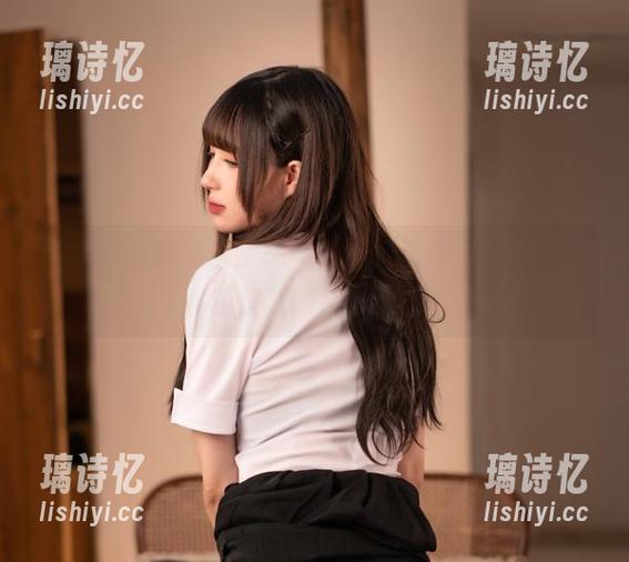 西园寺南歌 西园寺南歌黑丝全集——看完这些,我再也不敢相信我的袜子了……
