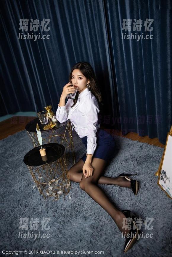 语画界-王馨瑶yanni 语画界 - 新鲜出炉!王馨瑶yanni的写真,女孩儿们的日常又要被记下来