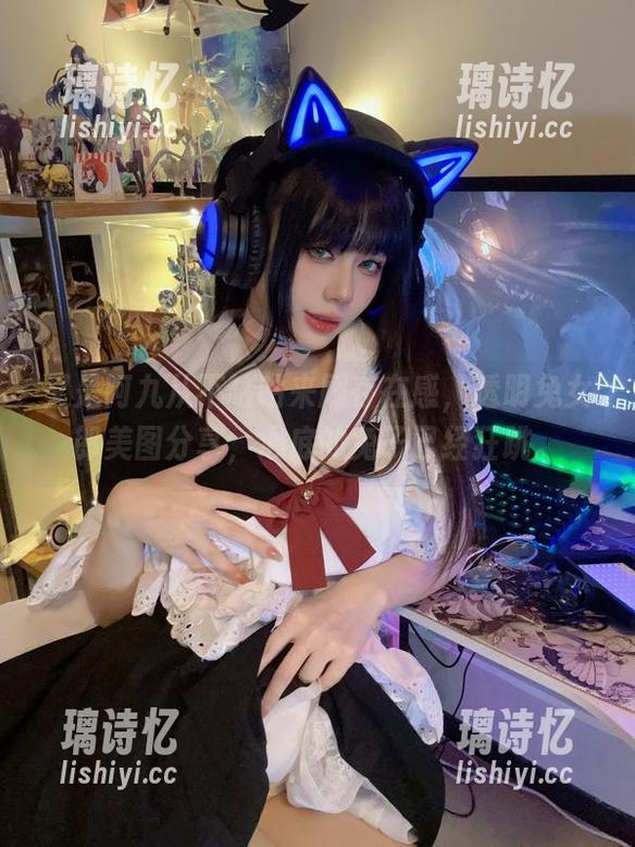 阿九从不咕咕 又是阿九从不咕咕来刷存在感,透明兔女郎美图分享,心底的兔子已经狂跳。