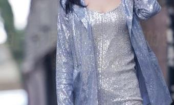 魔镜街拍 – 午后懒洋洋，婷婷的包臀裙精致壁纸合集