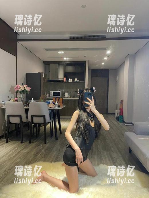 黎允熙baby 微密圈 - 护士放松时光,黎允熙baby的高清写真集,谁能抵挡这份轻松好玩呢?